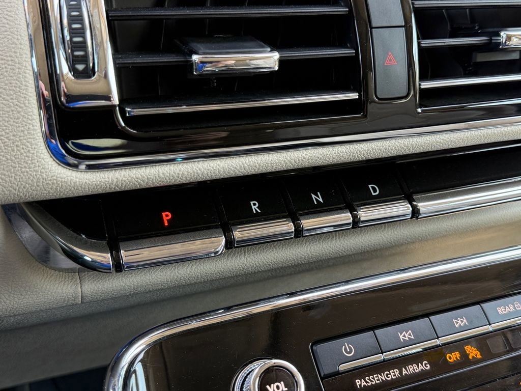 Used 2020 Lincoln Navigator Reserve w/ Equipment Group 208A Reserve image 20