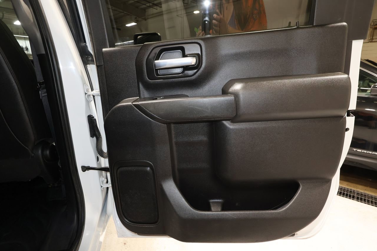 Used 2020 GMC Sierra 3500 2WD Crew Cab w/ Convenience Package image 16