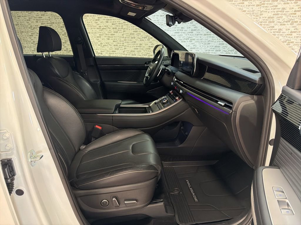 Used 2024 Hyundai Palisade Calligraphy image 11