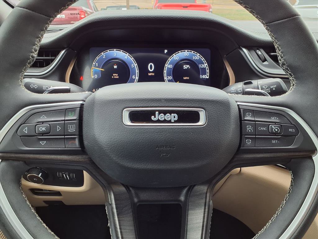 Used 2023 Jeep Grand Cherokee L Limited image 12