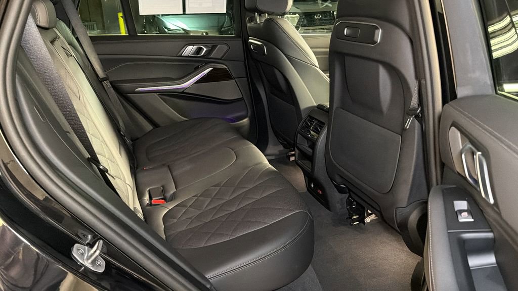 Used 2026 BMW X5 xDrive40i image 12