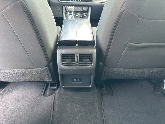 Used 2023 Nissan Rogue SV image 31