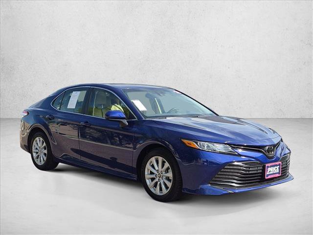 Used 2018 Toyota Camry LE FWD video 3