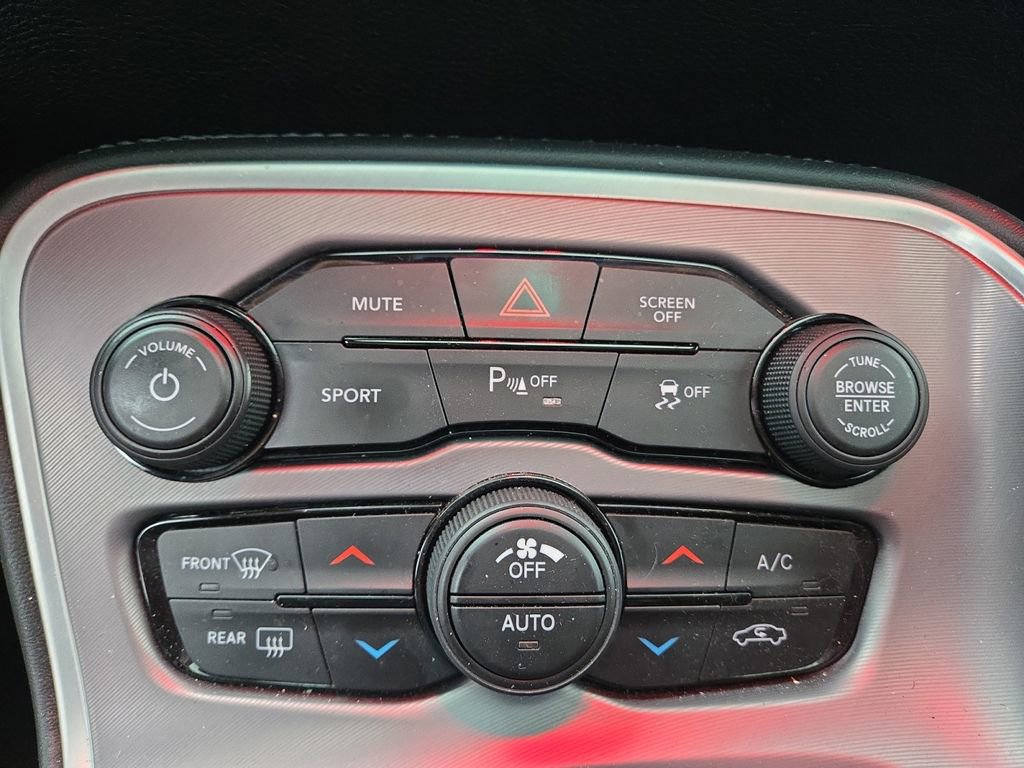 Used 2022 Dodge Challenger R/T w/ Driver Convenience Group image 28
