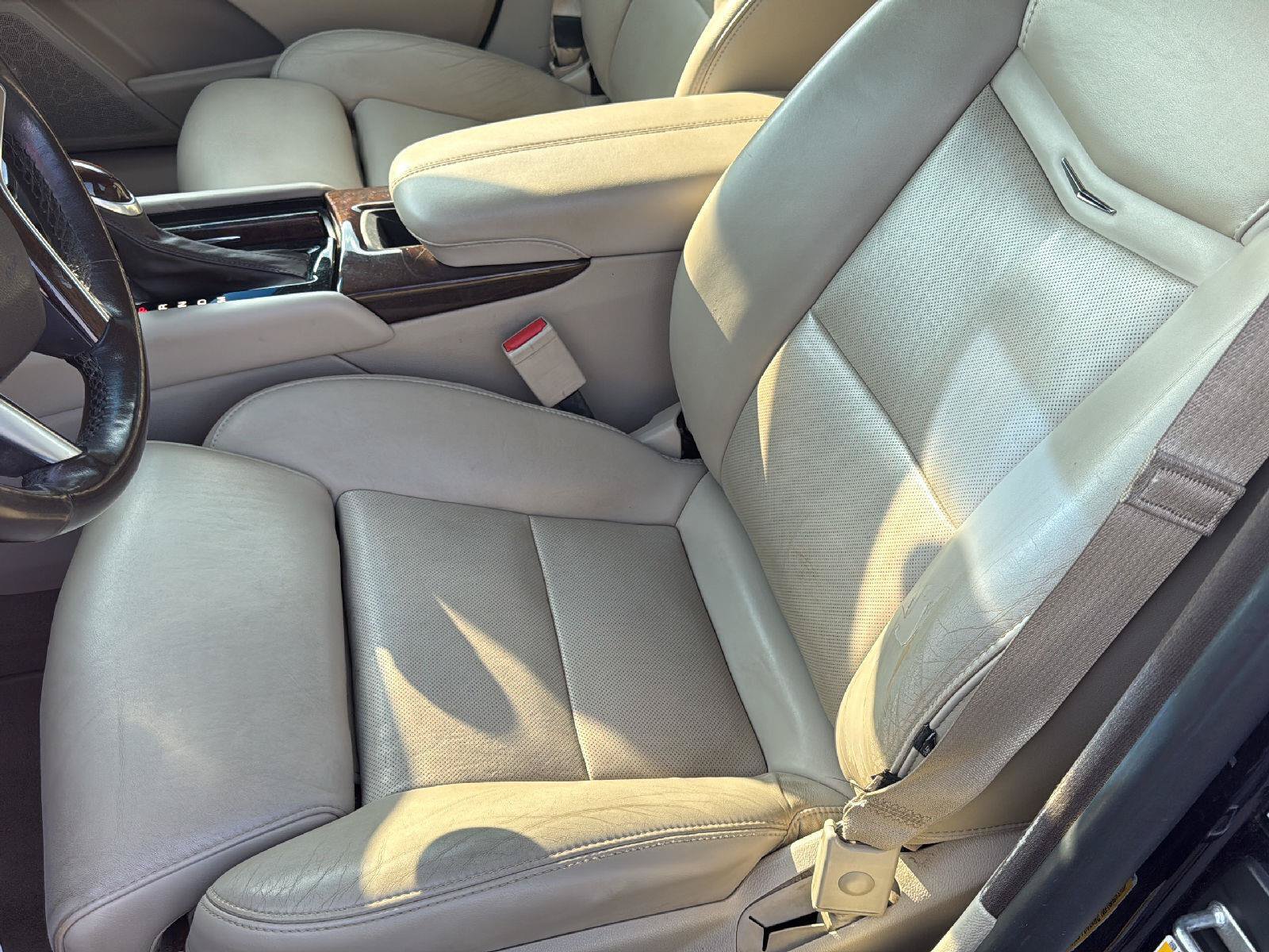 Used 2013 Cadillac XTS Luxury w/ Driver Awareness Package FWD image 22