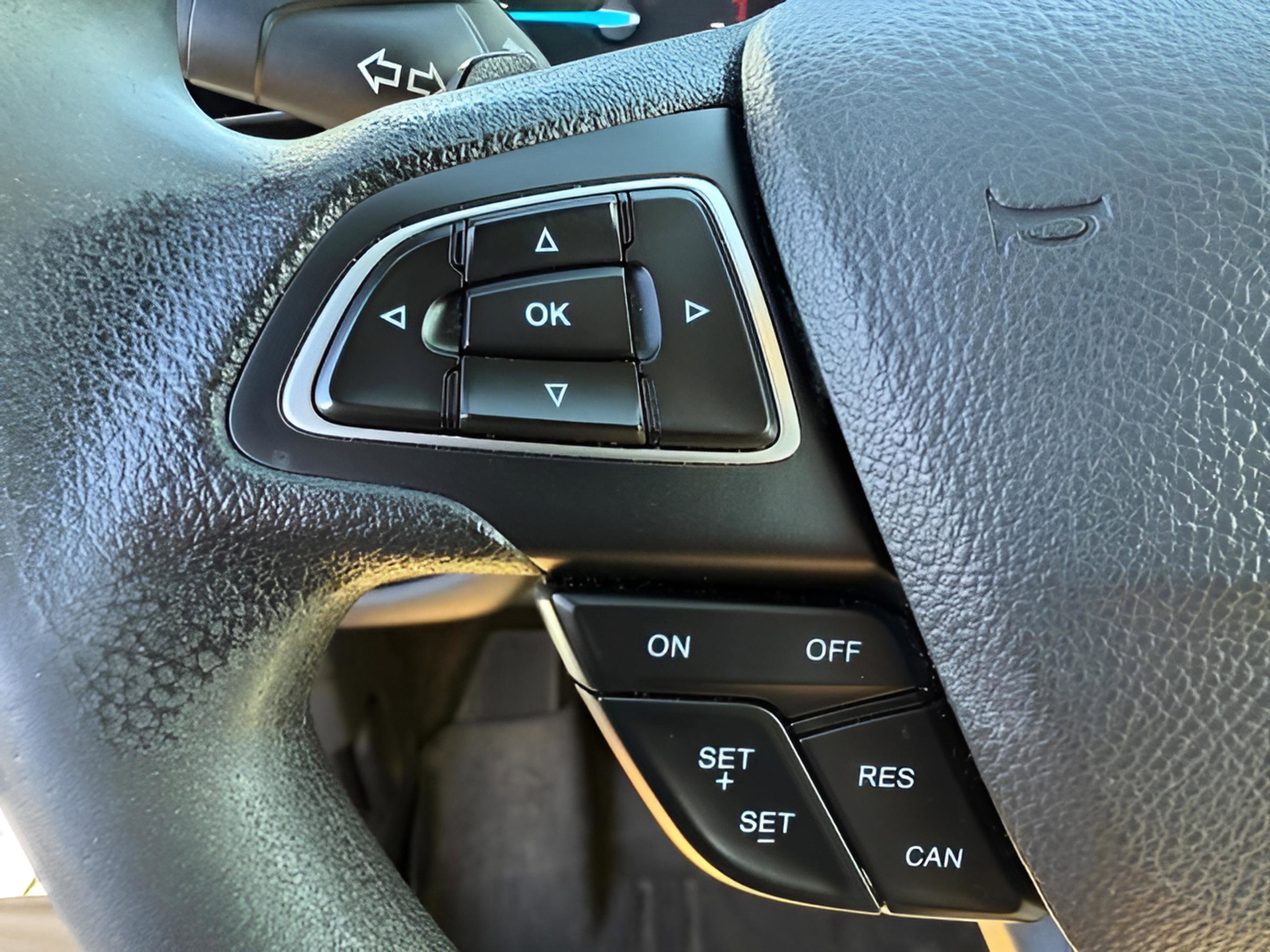 Used 2017 Ford Escape SE AWD/4WD image 18