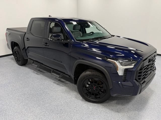 Used 2025 Toyota Tundra Limited w/ TRD Off-Road Package AWD/4WD image 39