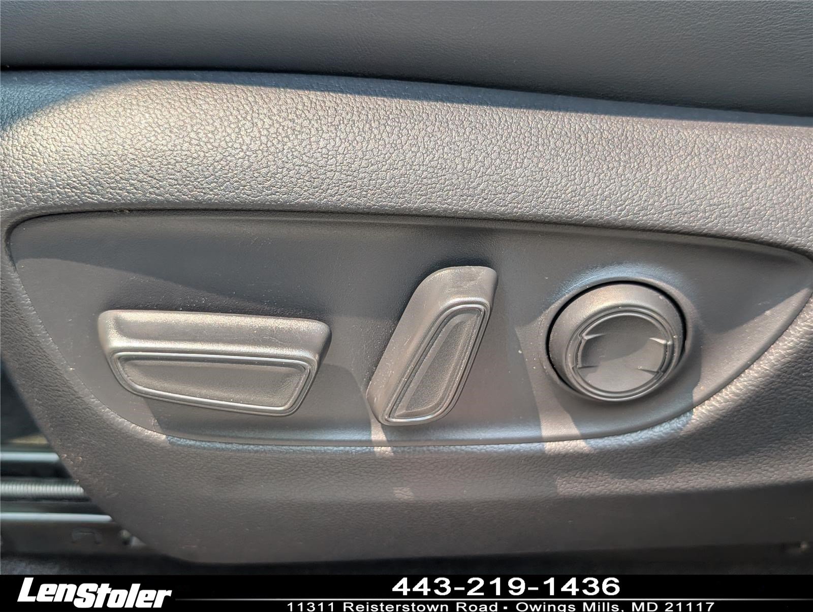 Used 2023 Toyota RAV4 XLE Premium AWD/4WD image 22