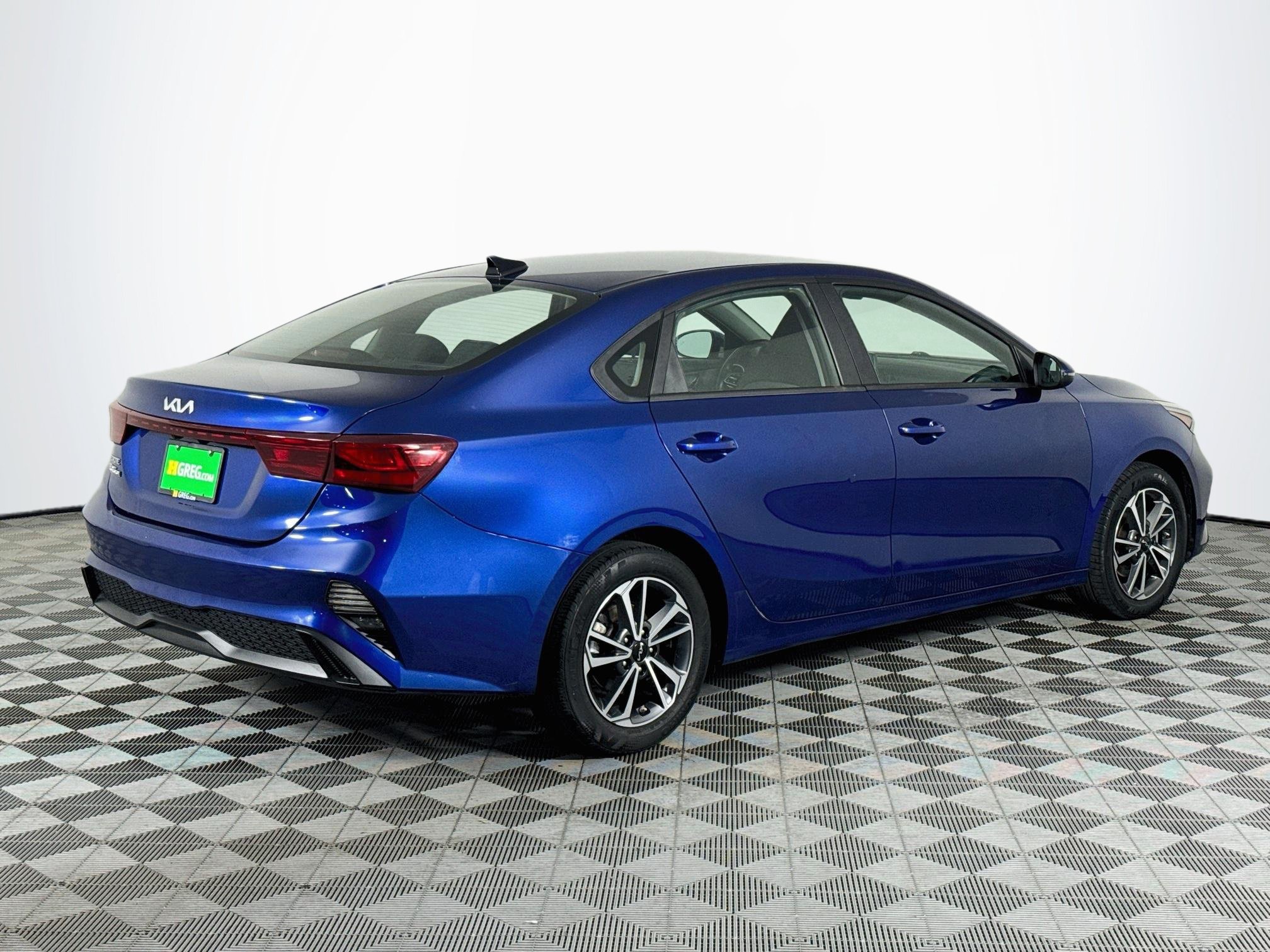 Used 2022 Kia Forte LXS w/ LXS Technology Package FWD image 8