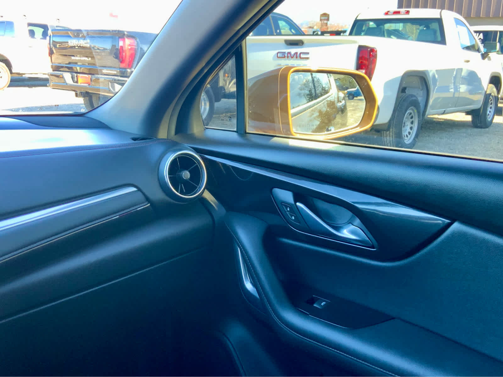 Used 2019 Chevrolet Blazer Premier w/ Sun and Wheels Package image 34