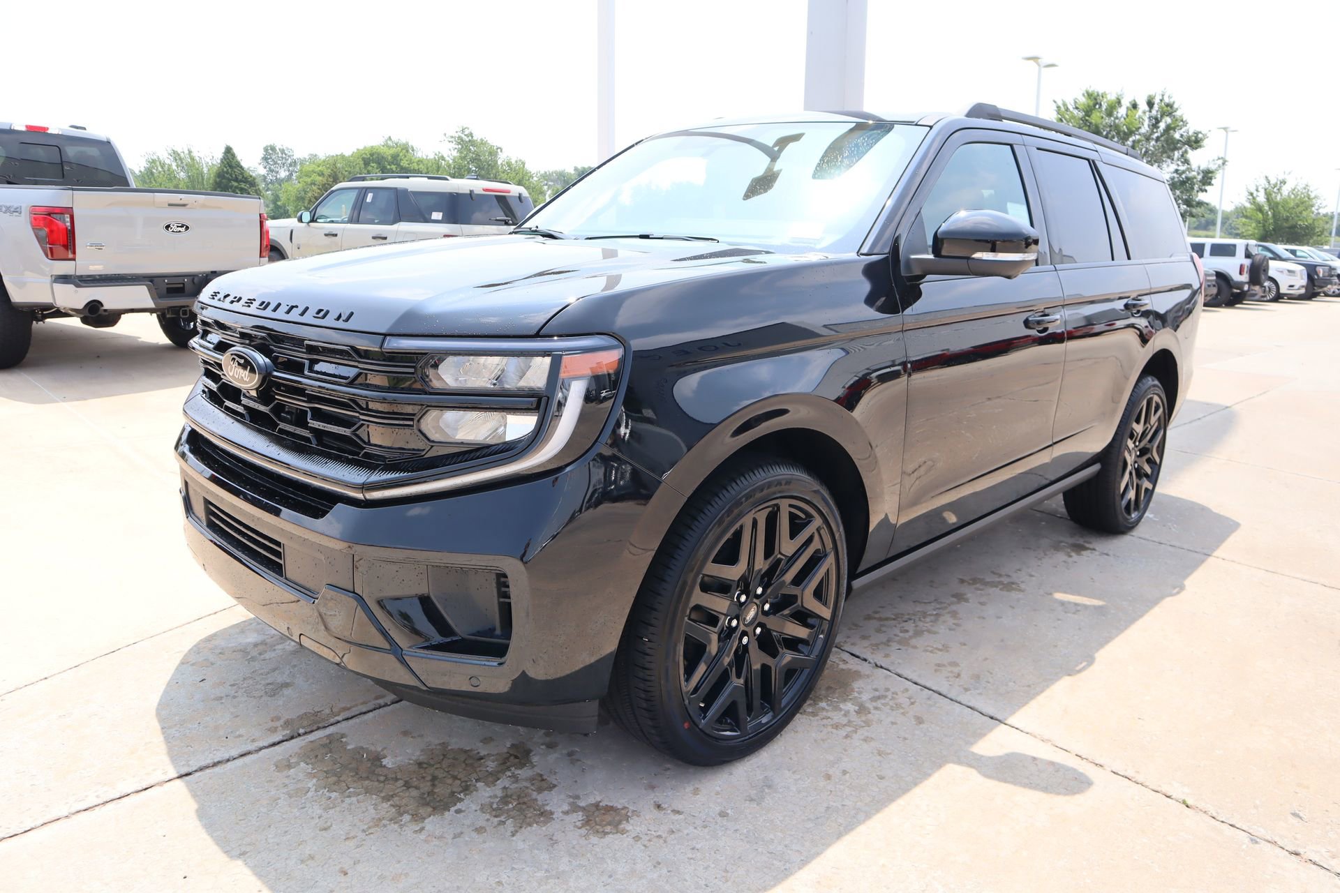 New 2026 Ford Expedition Platinum AWD/4WD image 13