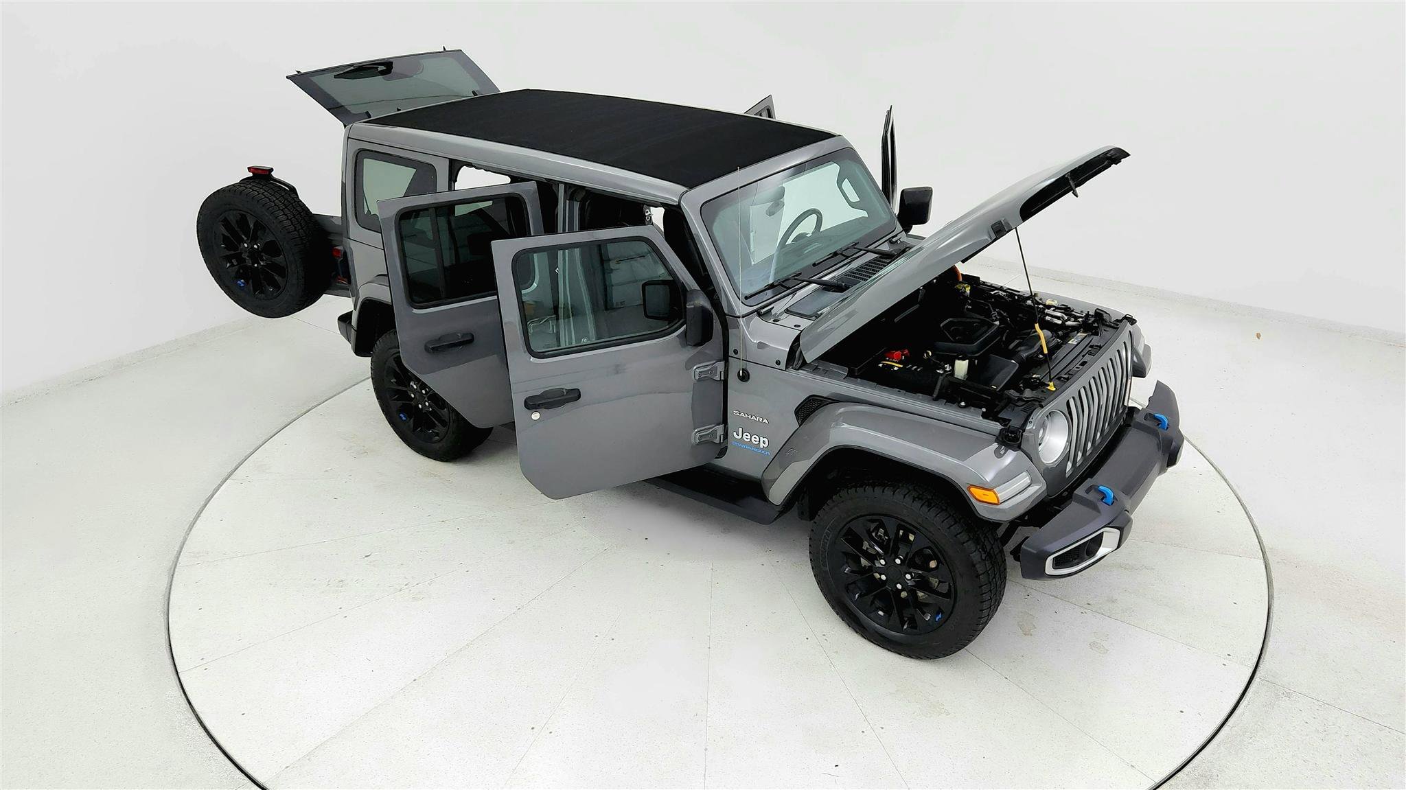 Used 2023 Jeep Wrangler Unlimited Sahara w/ Cold Weather Group AWD/4WD image 24