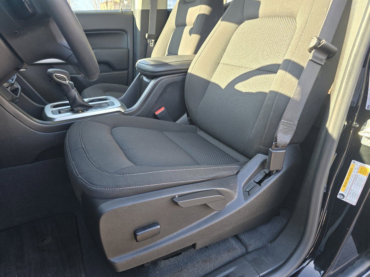 Certified 2022 Chevrolet Colorado LT w/ LT Convenience Package image 28