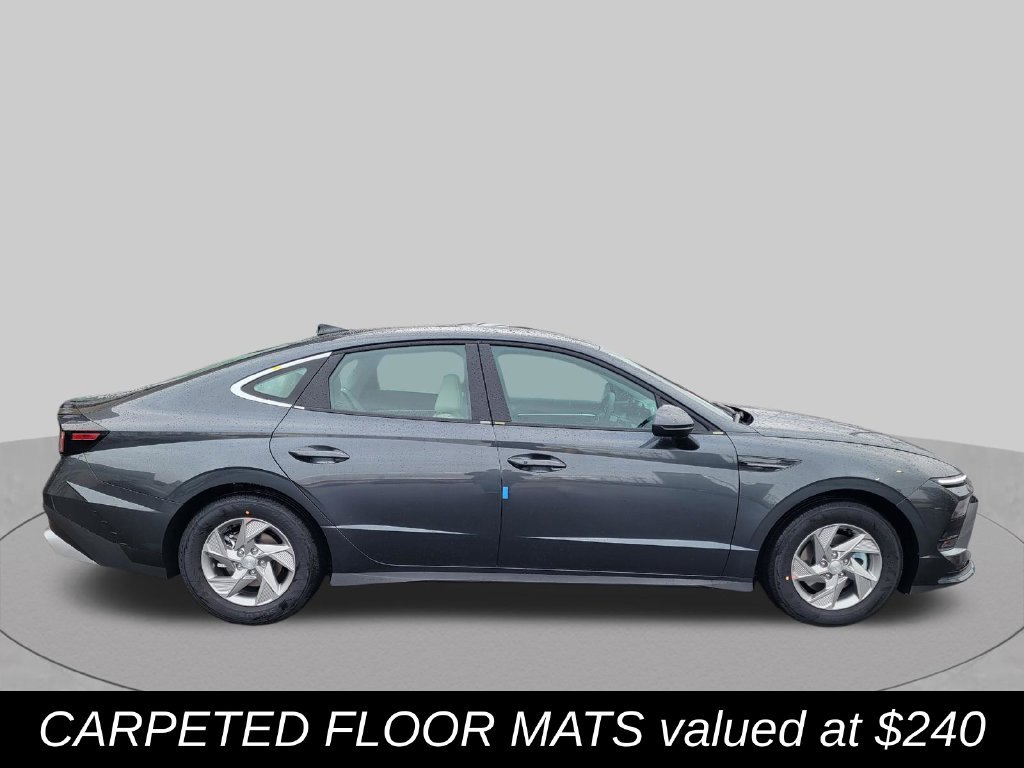 New 2026 Hyundai Sonata SE FWD image 3