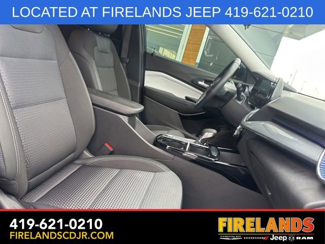 Used 2024 Chevrolet Trax LT w/ Driver Confidence Package image 13