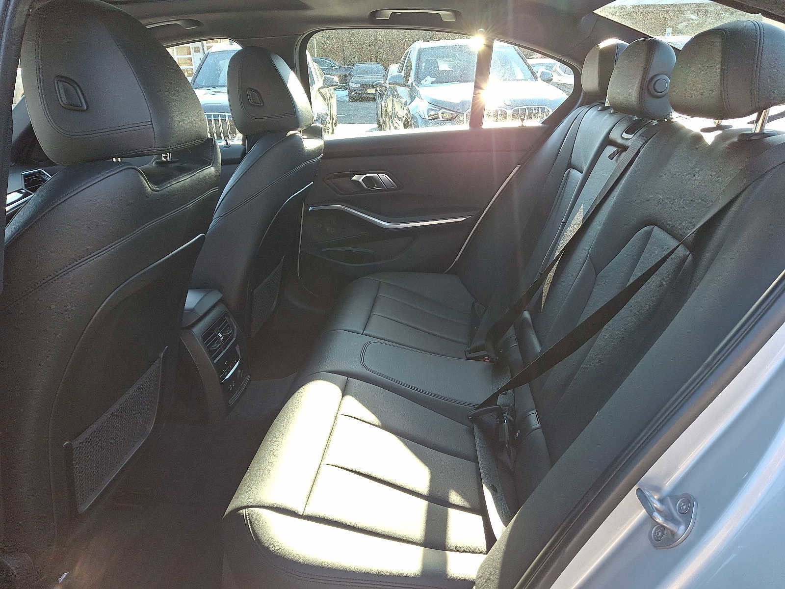 Used 2019 BMW 330i xDrive Sedan w/ Driving Assistance Package image 11