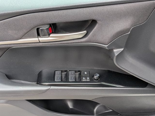 Used 2025 Toyota Camry LE w/ Convenience Package FWD image 18
