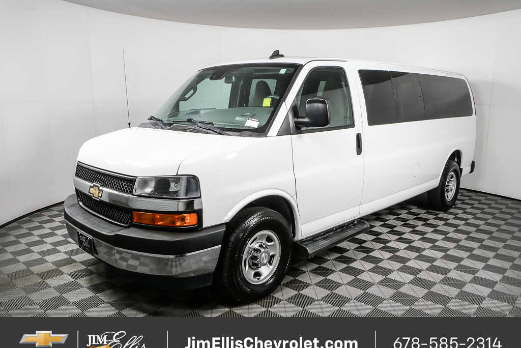 Used 2020 Chevrolet Express 3500 LT w/ LT Preferred Equipment Group RWD image 21