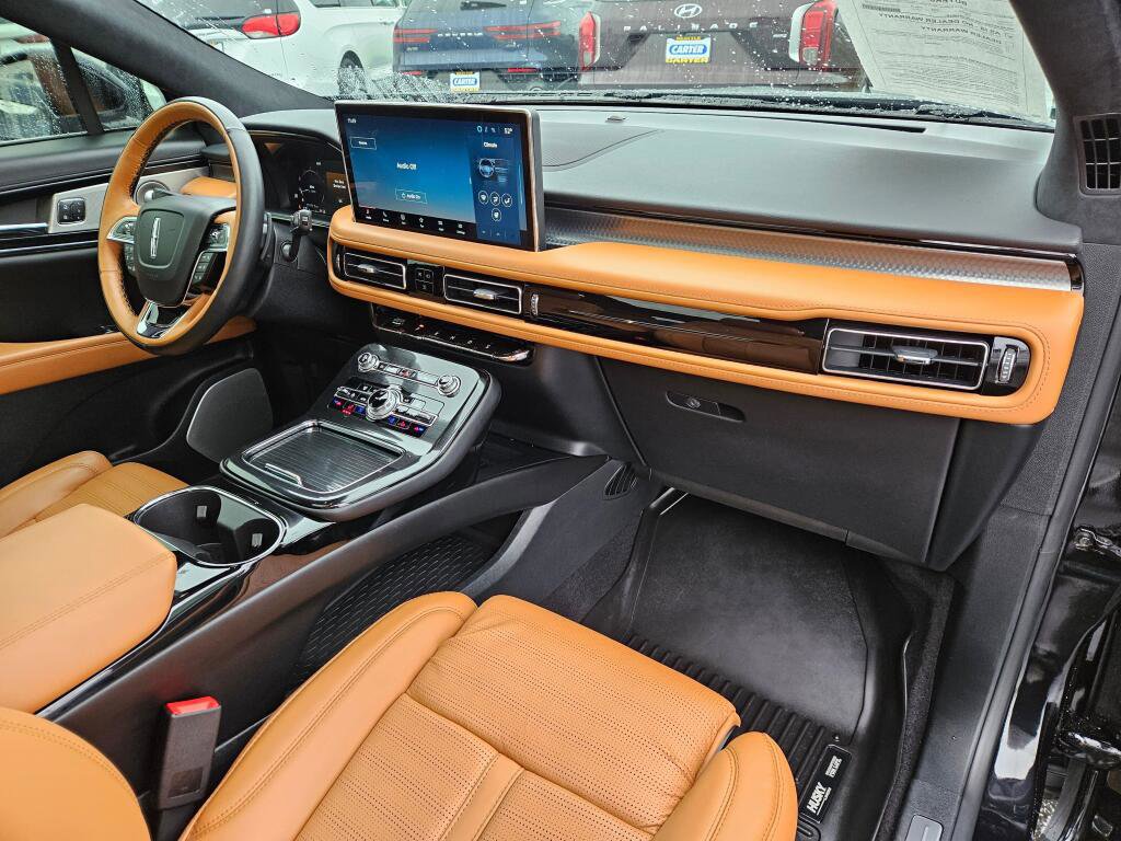 Used 2023 Lincoln Nautilus Black Label w/ Class II Trailer Tow Package image 14