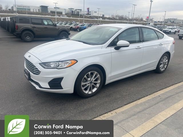 Used 2019 Ford Fusion SE image 1