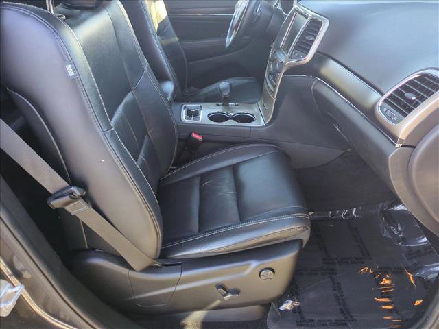 Used 2015 Jeep Grand Cherokee Limited w/ Trailer Tow Group IV image 23