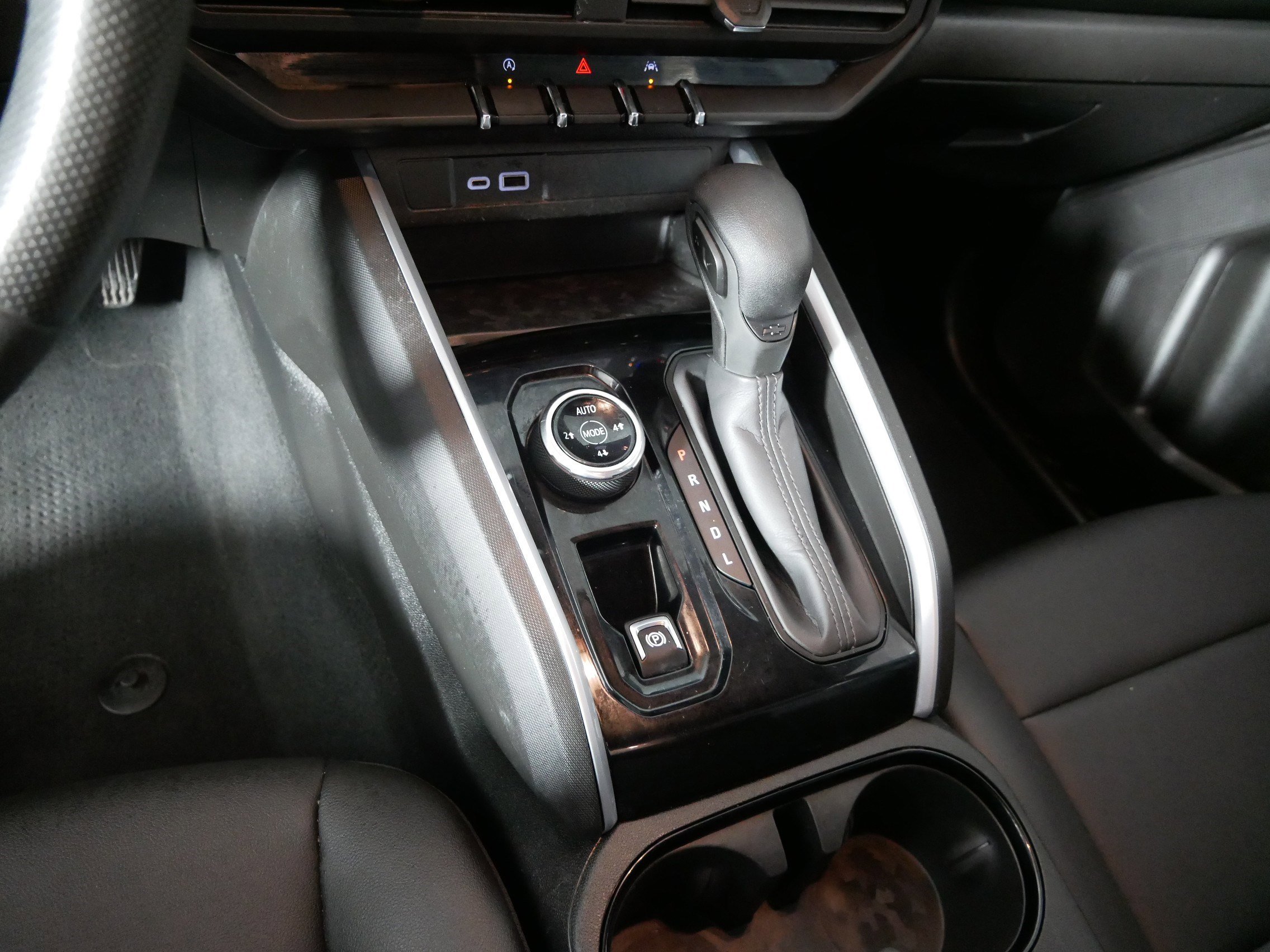 Used 2023 Chevrolet Colorado Trail Boss image 24