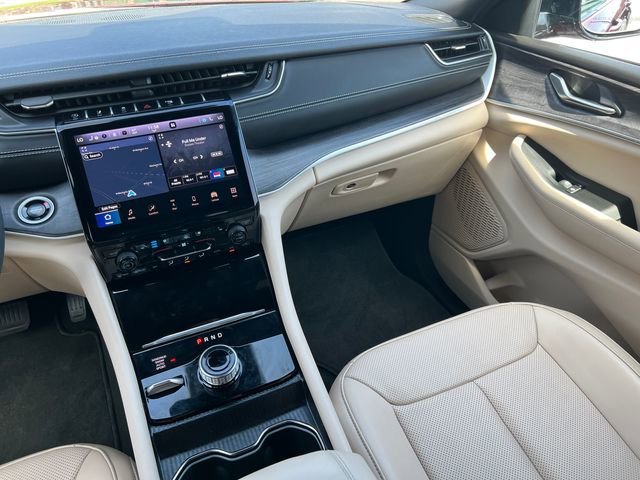 Used 2024 Jeep Grand Cherokee Limited w/ Luxury Tech Group II image 36