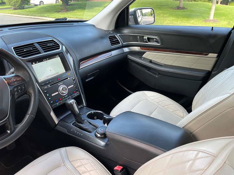 Used 2017 Ford Explorer Platinum AWD/4WD image 88