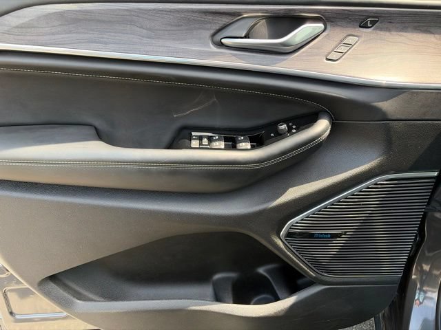 Certified 2023 Jeep Grand Cherokee Overland w/ Luxury Tech Group IV AWD/4WD image 28