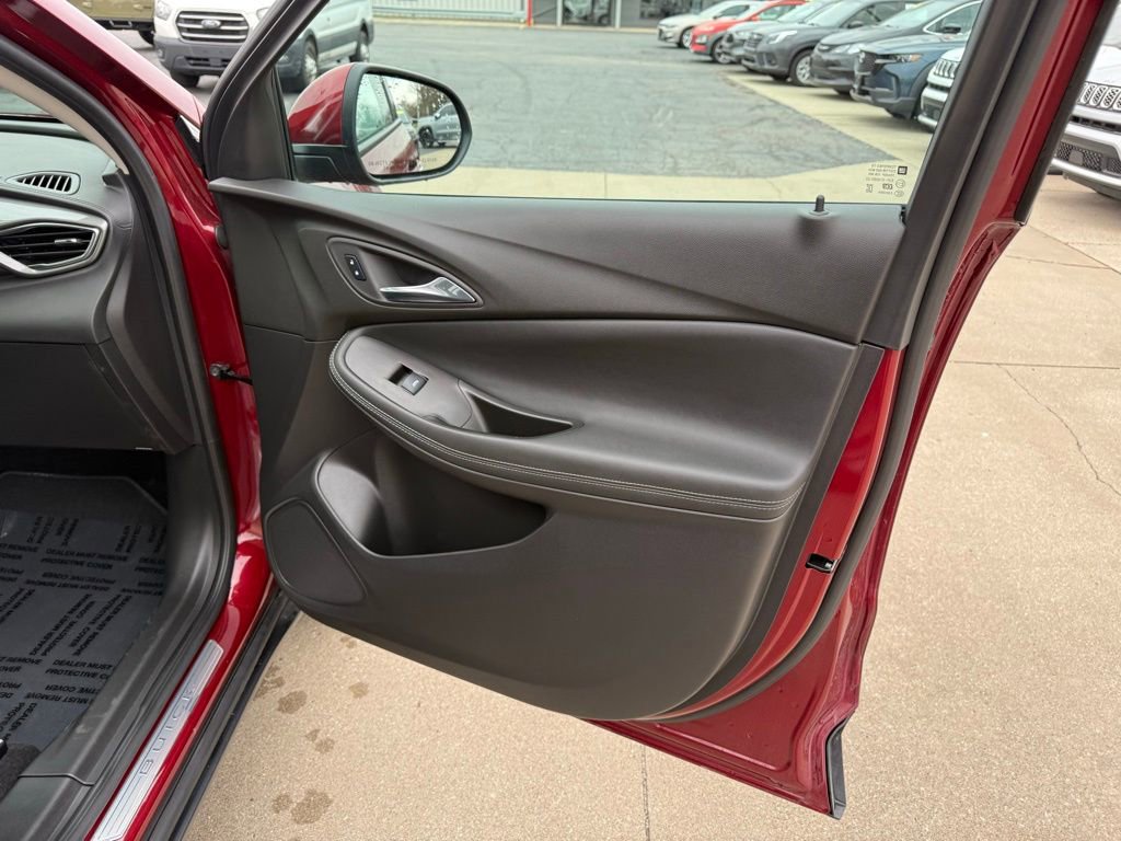 Used 2023 Buick Encore GX Essence w/ Experience Buick Package image 30