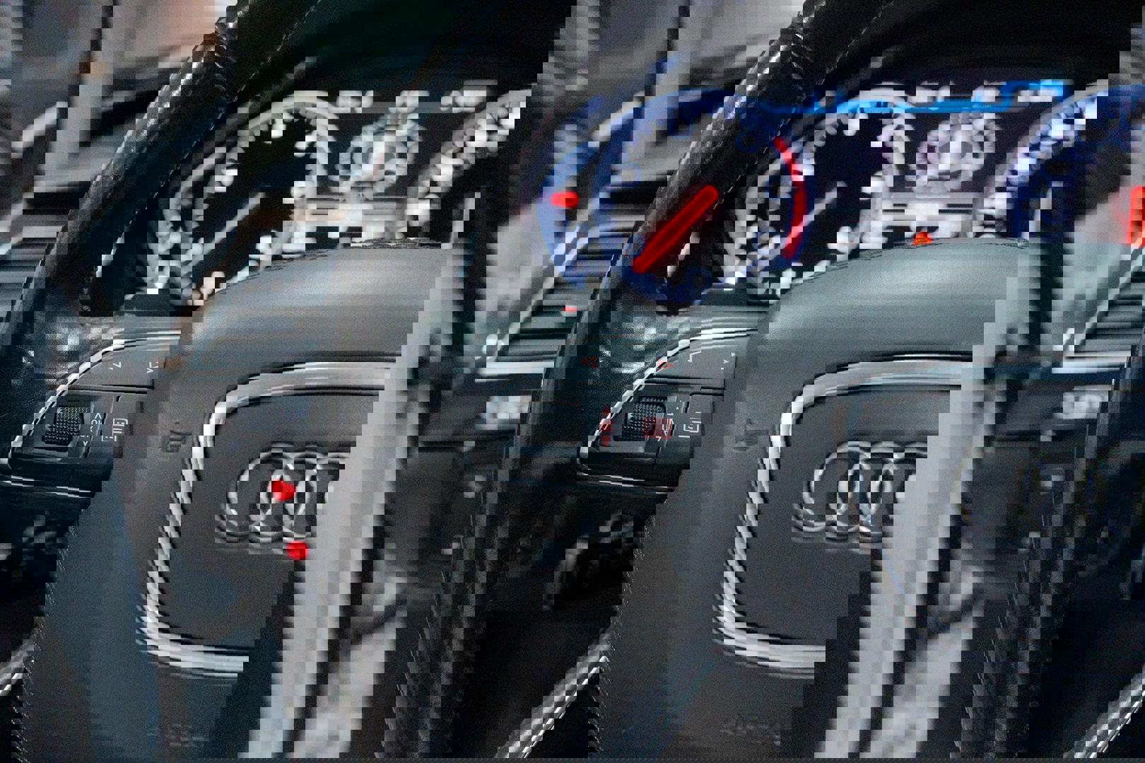 Used 2015 Audi A8 L TDI w/ Premium Package image 34