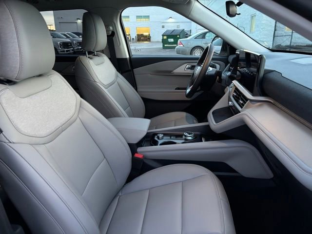 New 2025 Ford Explorer Active w/ Active Comfort Package image 26