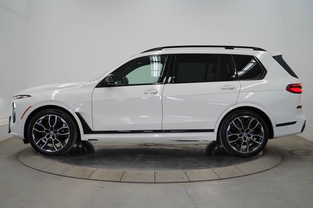 Used 2026 BMW X7 M60i image 4