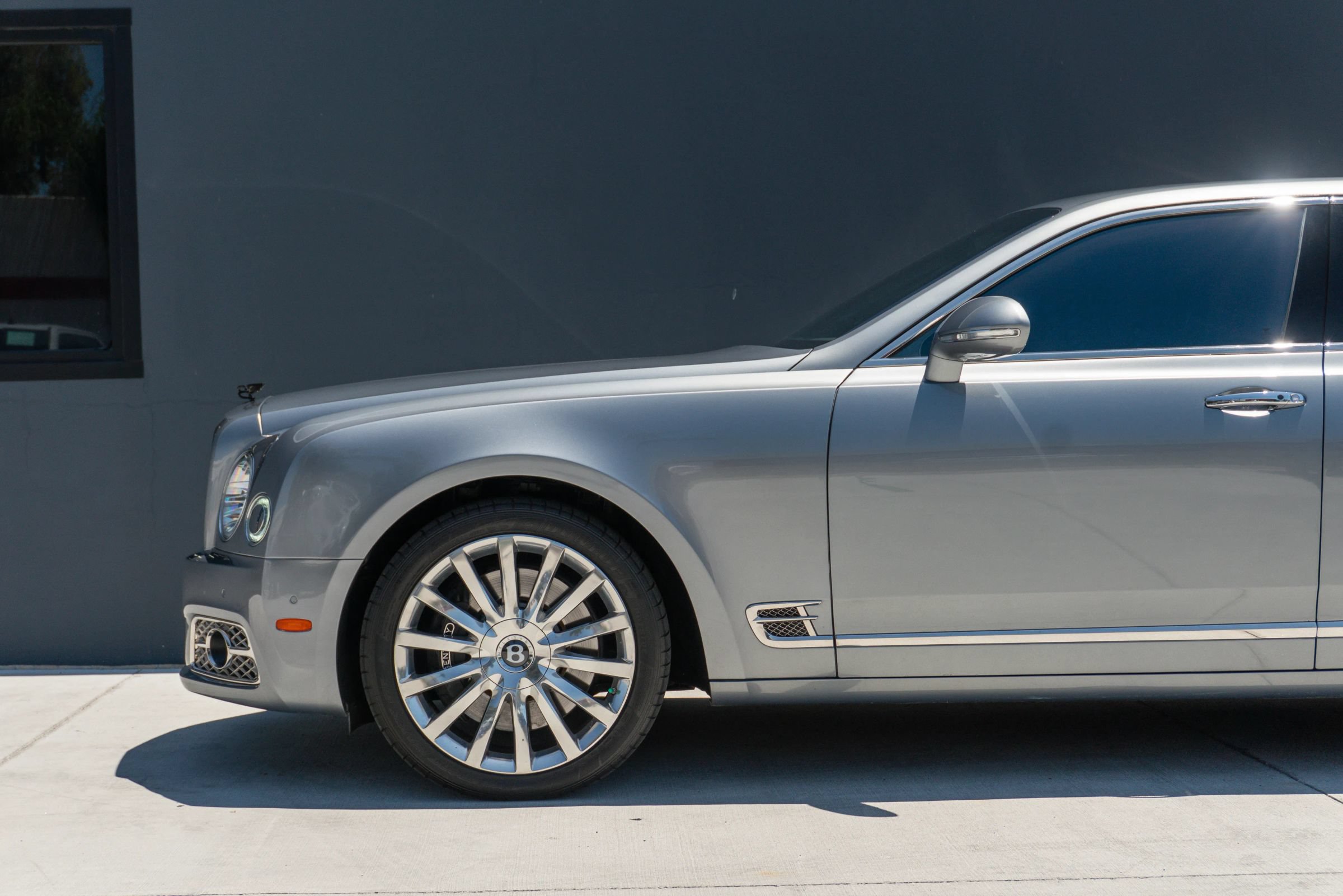 Used 2020 Bentley Mulsanne RWD image 18