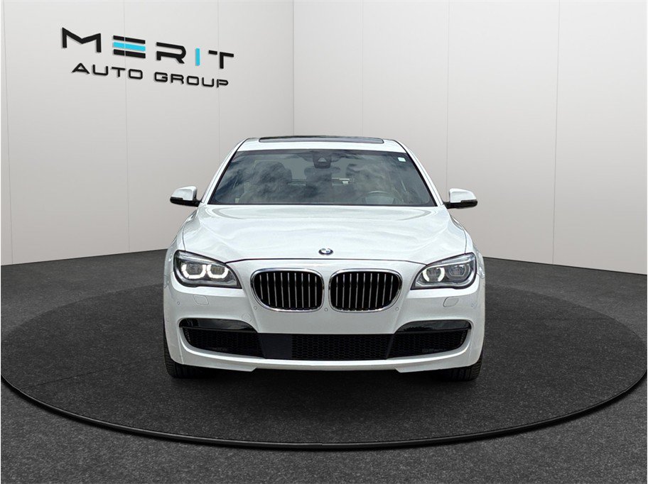 Used 2015 BMW 750Li RWD image 3