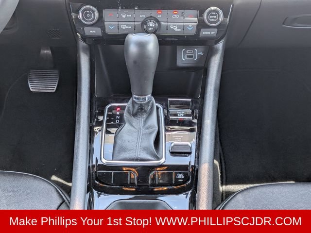 Used 2025 Jeep Compass Limited AWD/4WD image 18