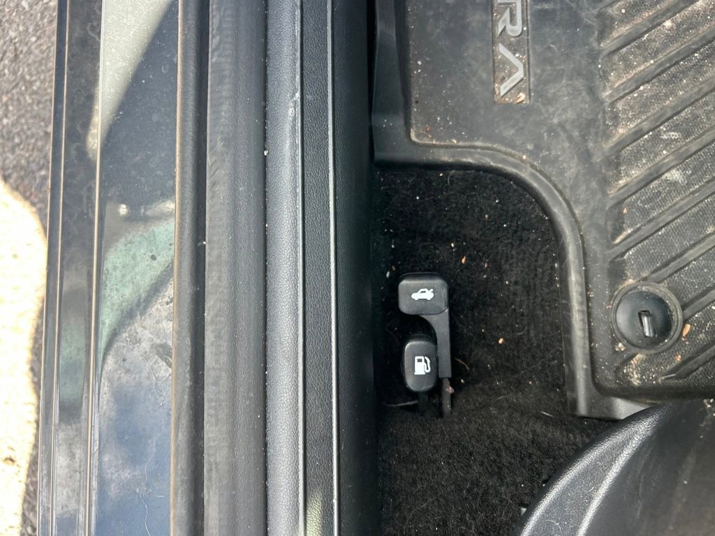 Used 2025 Hyundai Elantra Sport image 14