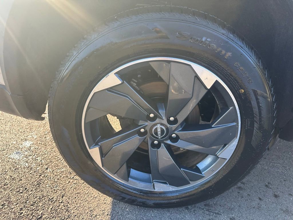 Used 2024 Nissan Rogue SV image 20