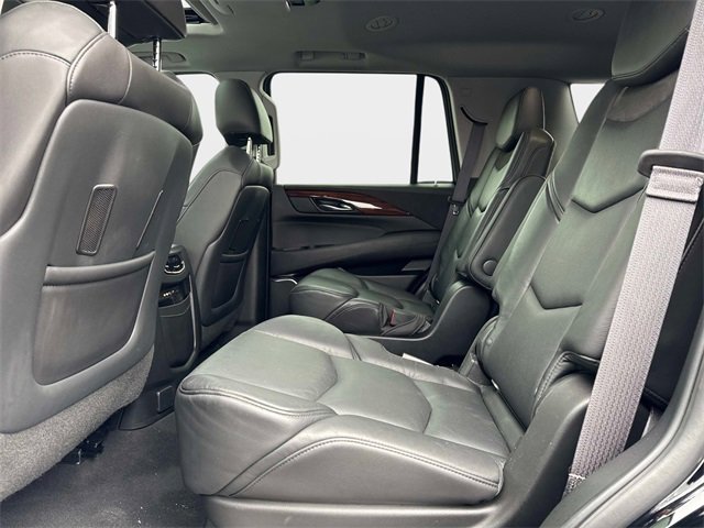 Used 2015 Cadillac Escalade Premium image 14