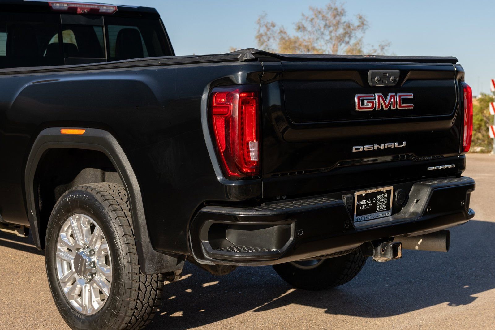 Used 2022 GMC Sierra 3500 Denali w/ Denali Ultimate Package AWD/4WD image 8
