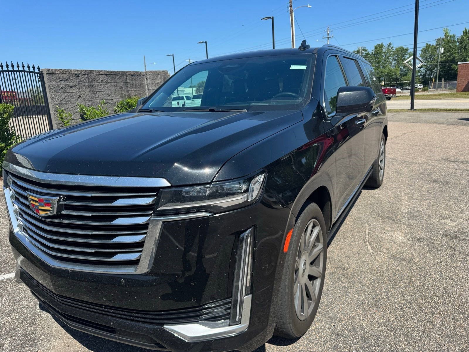 Certified 2023 Cadillac Escalade ESV Premium Luxury Platinum AWD/4WD image 21
