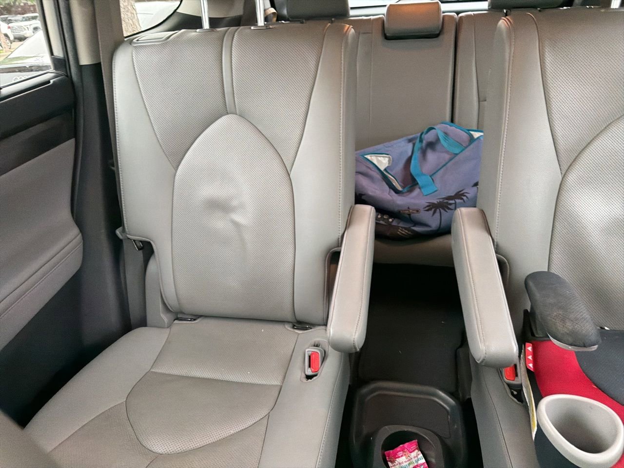 Used 2020 Toyota Highlander Limited FWD image 9