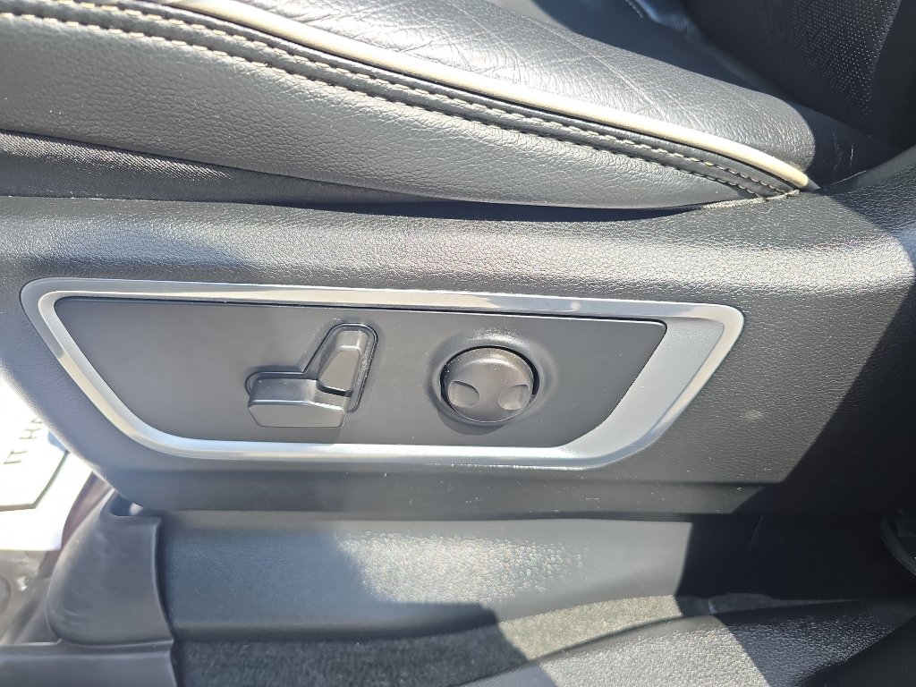 Used 2022 RAM 1500 Laramie AWD/4WD image 18