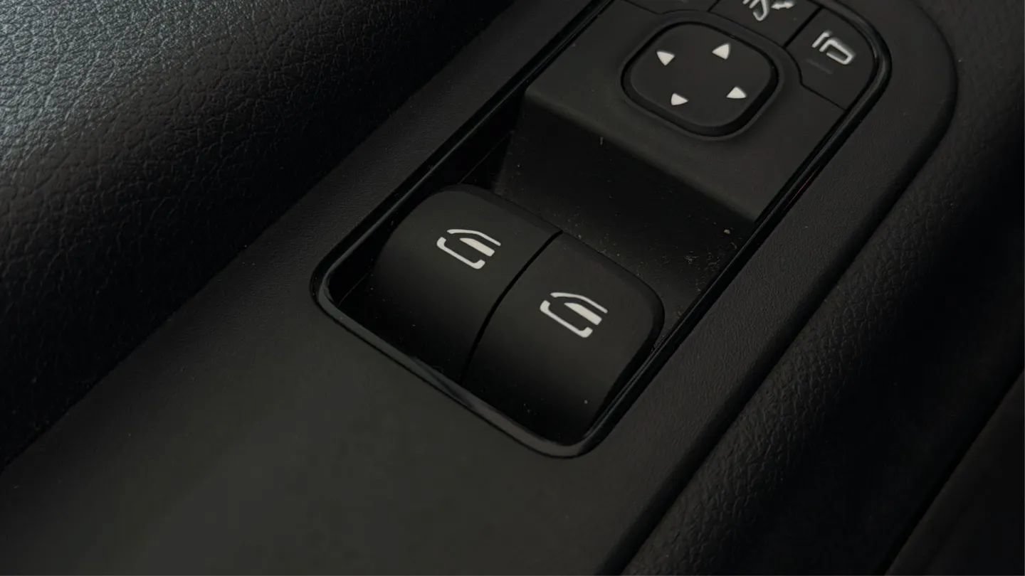Used 2021 Mercedes-Benz Sprinter 2500 image 30