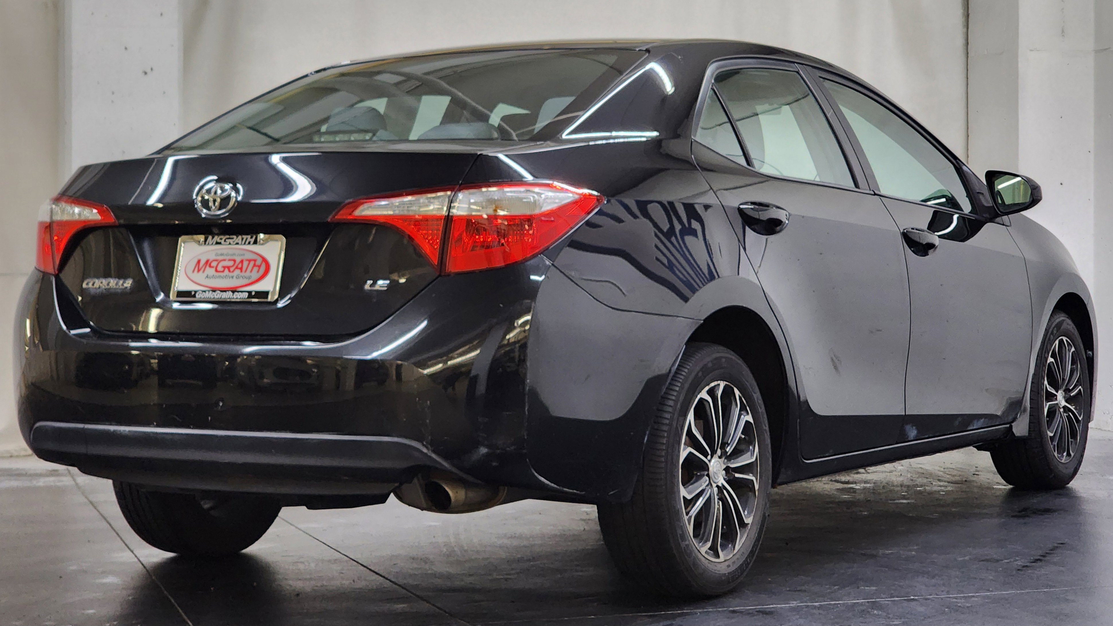 Used 2016 Toyota Corolla LE image 3