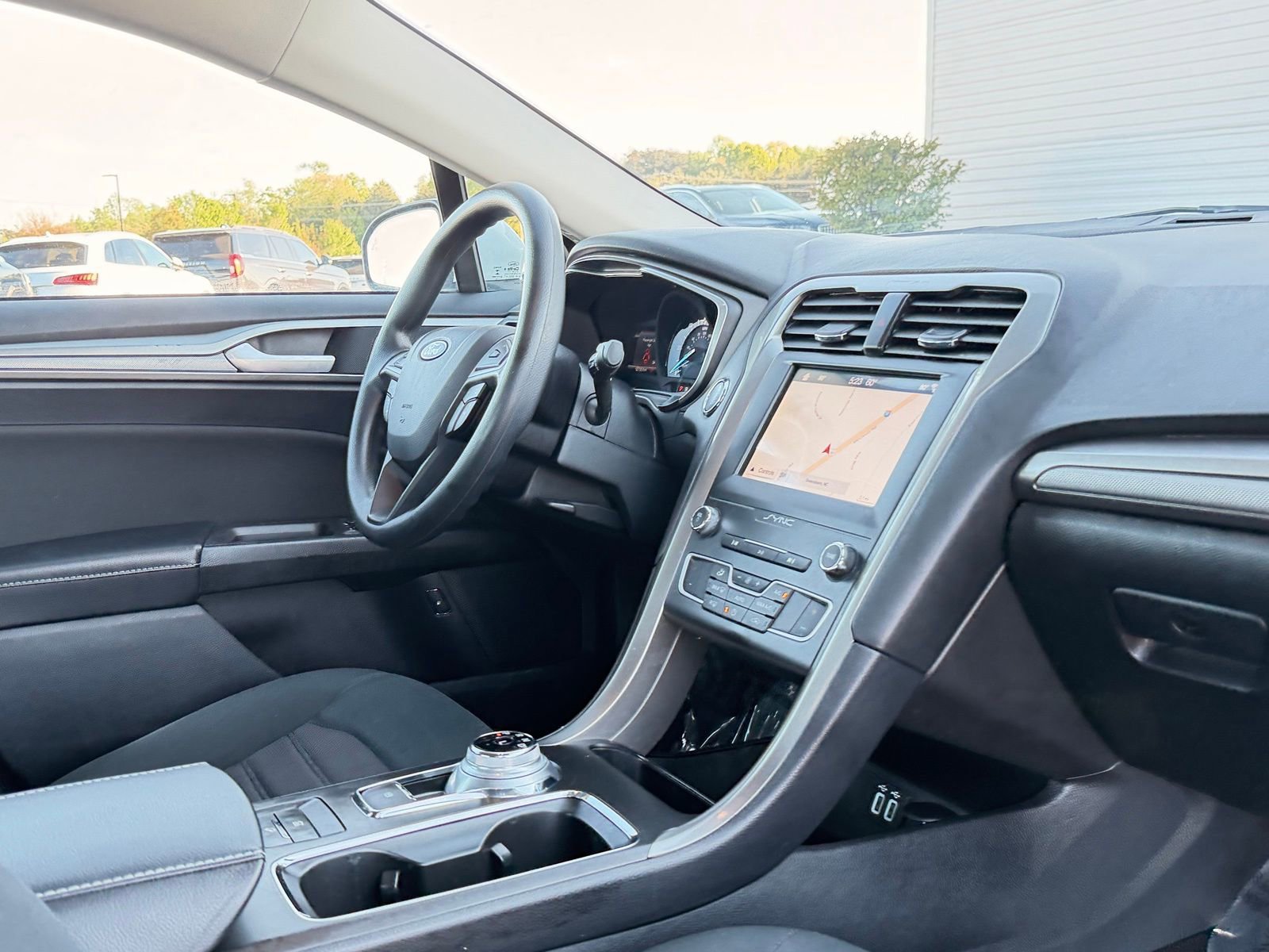 Used 2019 Ford Fusion SE image 20
