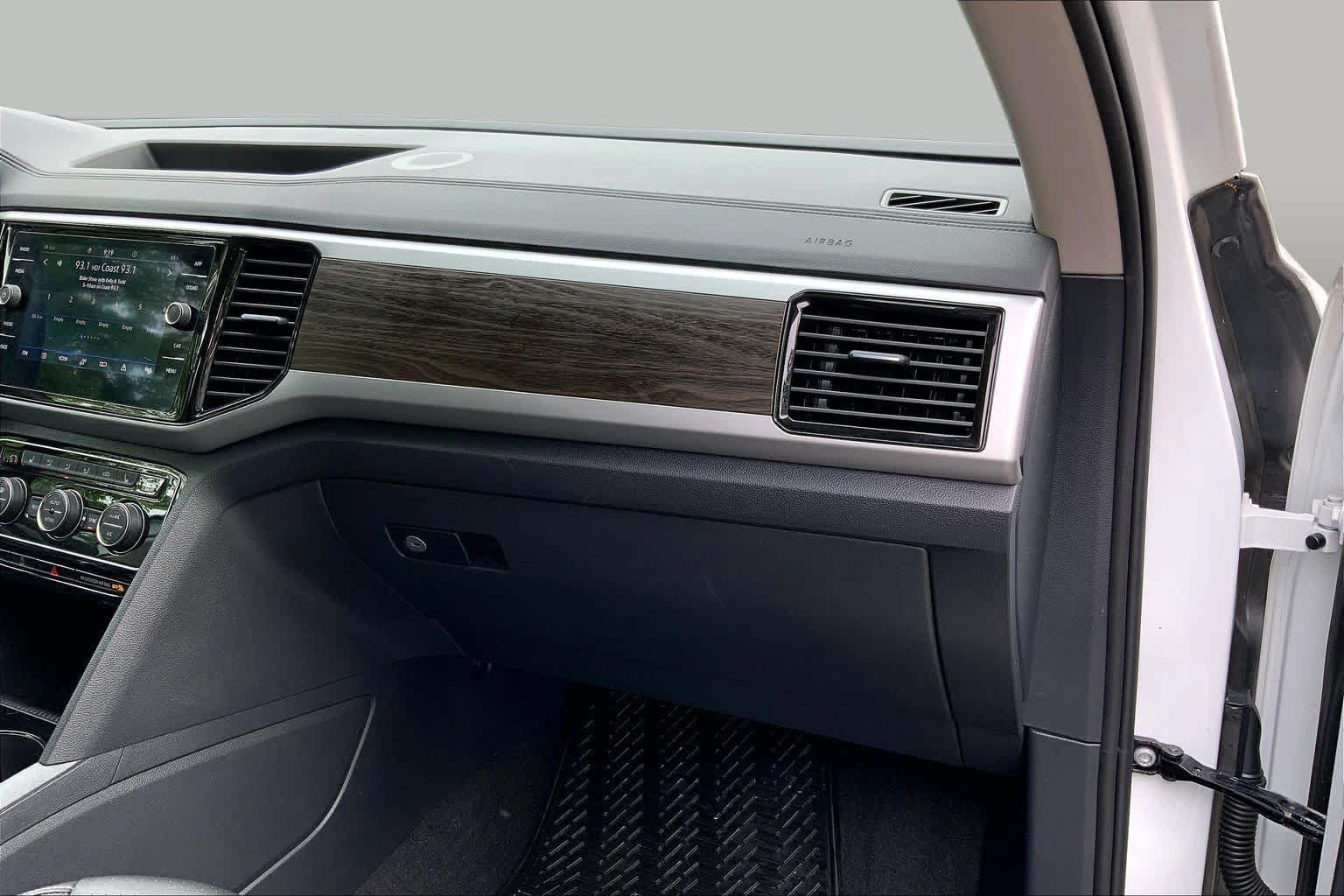 Used 2023 Volkswagen Atlas SE AWD/4WD image 19