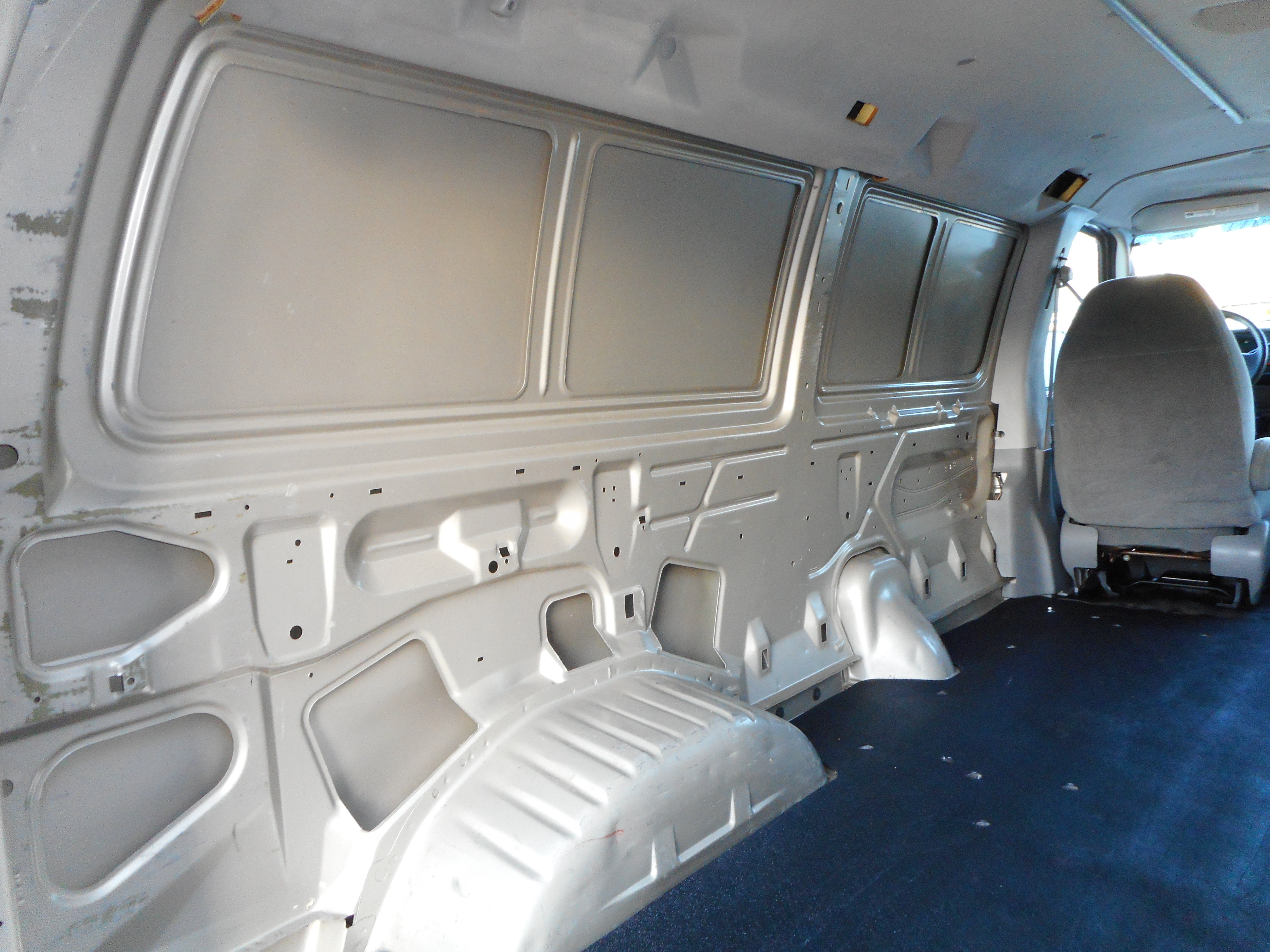 Used 2008 Ford E-250 and Econoline 250 RWD image 17
