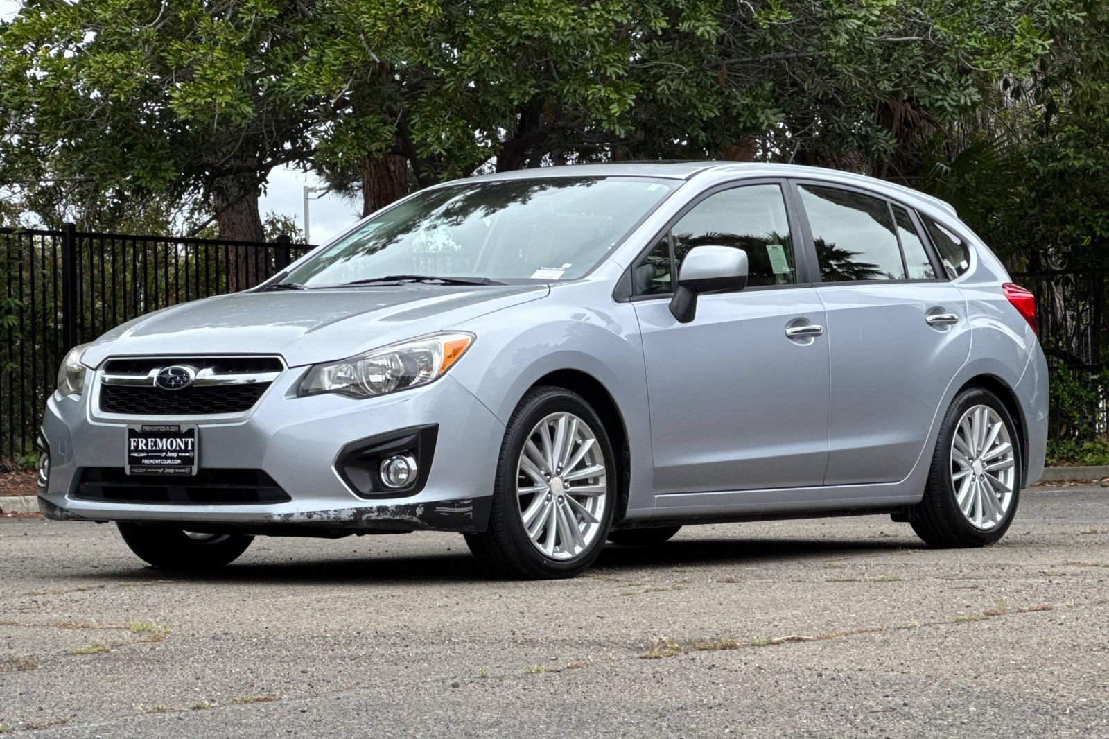 Used 2014 Subaru Impreza 2.0i Limited w/ Popular Package #1 AWD/4WD image 7