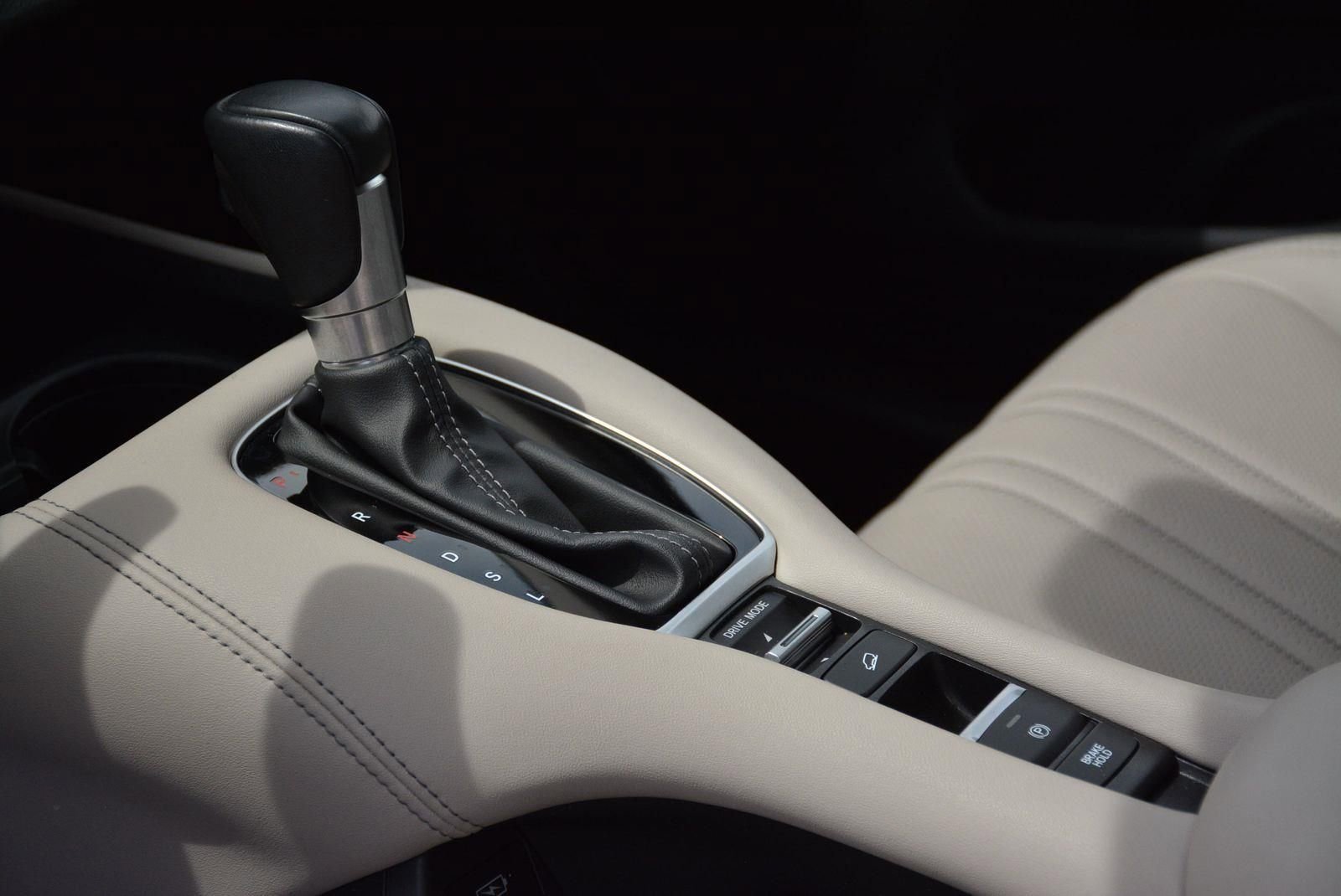 Used 2024 Honda HR-V EX-L image 9